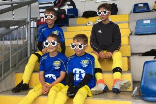 Kids mit Brille