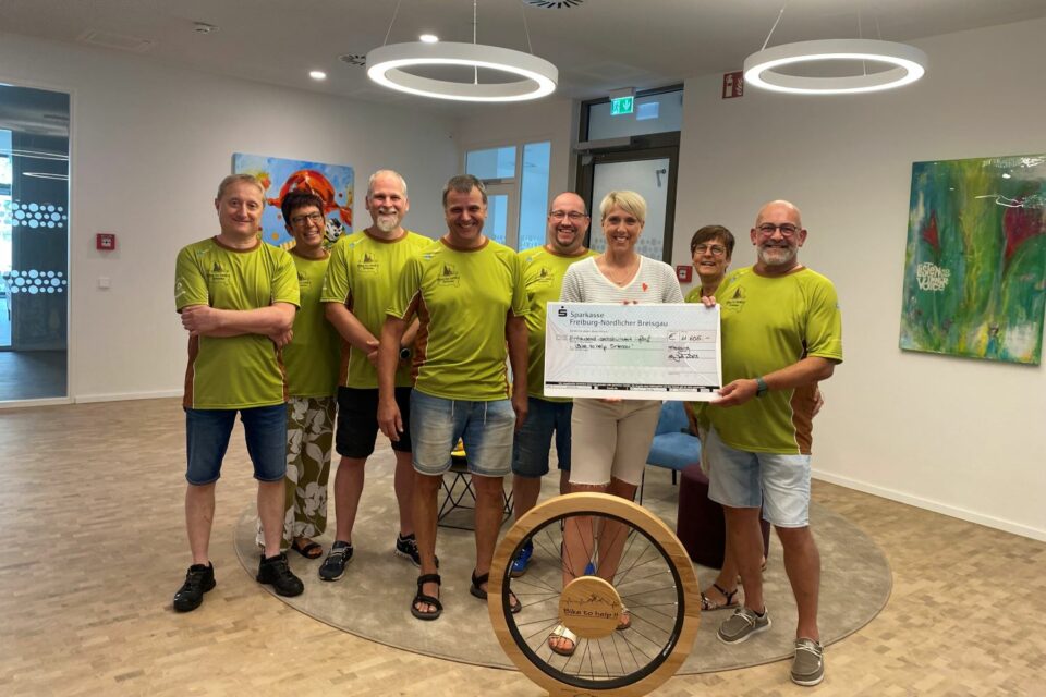 Foerderverein-krebskranke-kinder-freiburg-Bike-to-help-Team Ortenau-2023