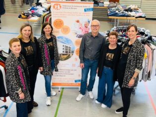 Foederverein_fuer_krebskranke_Kinder_Freiburg_Spende_Maedelsflohmarkt_KauFRAUsch